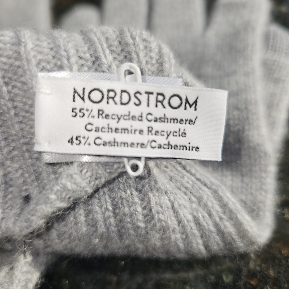 Nordstrom Cashmere Gloves - Grey Heather - Picture 4 of 6